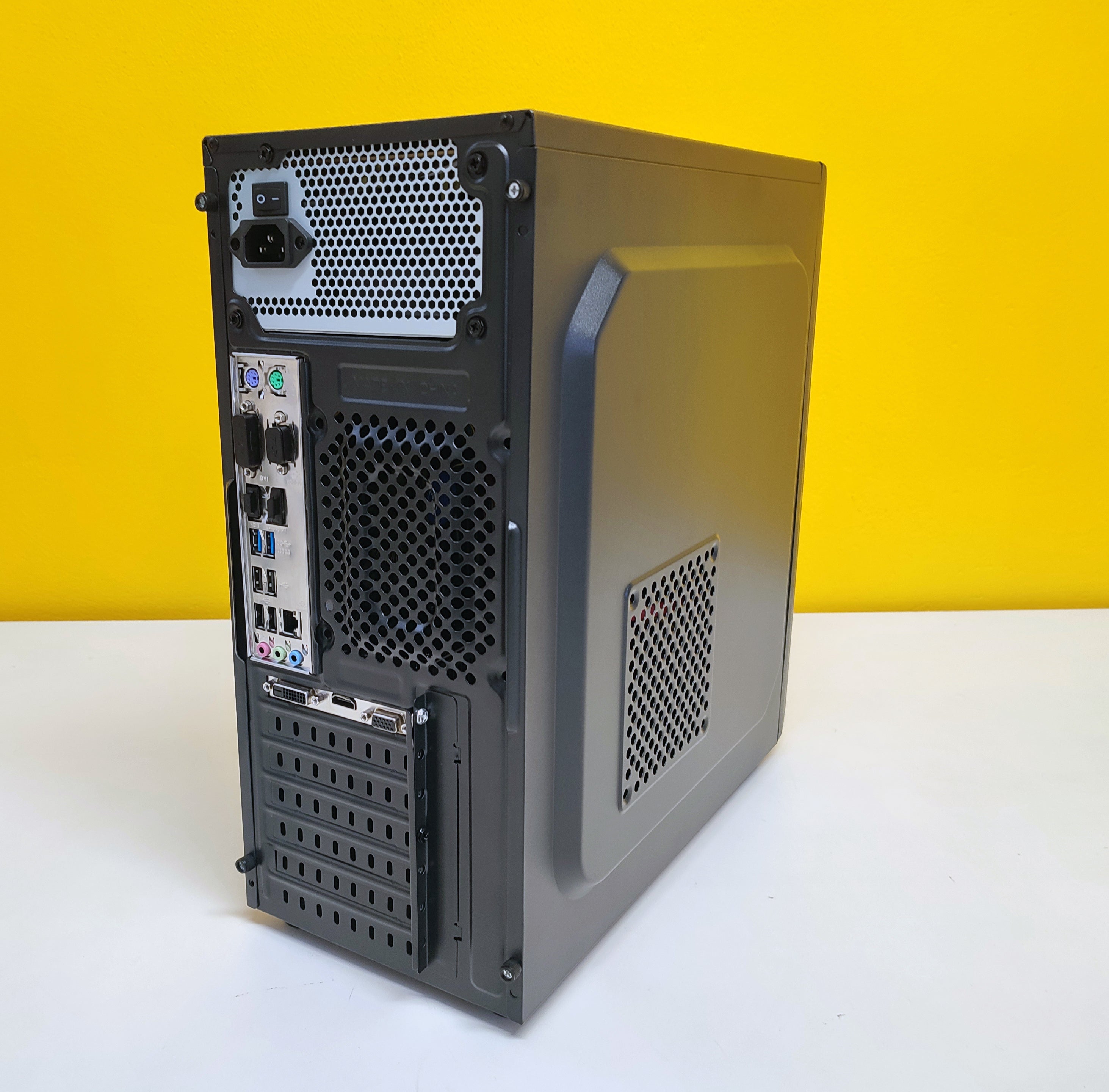 PC Assemblato Comet Computers Parts | Intel Core i5-10400F 6Cores | Ram 16Gb | SSD M.2 NVME 500GB + 10Tb | Nvidia GT730 2Gb | WiFi | Windows 11 Pro Il PC perfetto per qualsiasi uso PC Assemblato Comet Computers Parts | Intel Core i5-10400F 6Cores | Ram 16Gb | SSD M.2 NVME 500GB + 10Tb | Nvidia GT730 2Gb | WiFi | Windows 11 Pro Il PC perfetto per qualsiasi uso